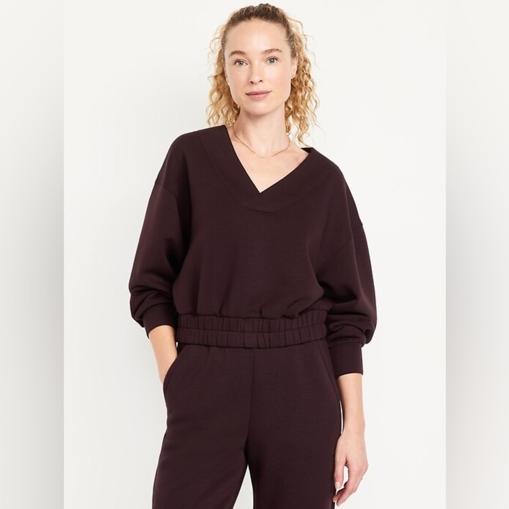 Old Navy Bounce Fleece V Neck Sweatshirt S and Sweatpants M Set in Boxwood